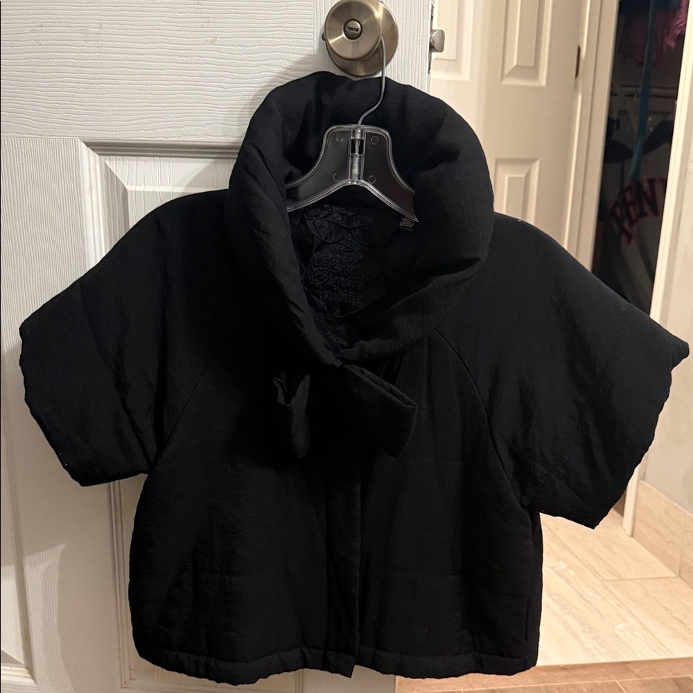 Black Short Sleeve puffer jacket